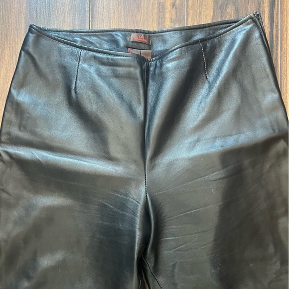 Danier Genuine Leather Black Pants – Size 10 – Made in Canada - Picture 4 of 14